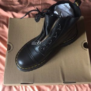 sinclair doc martens size 4